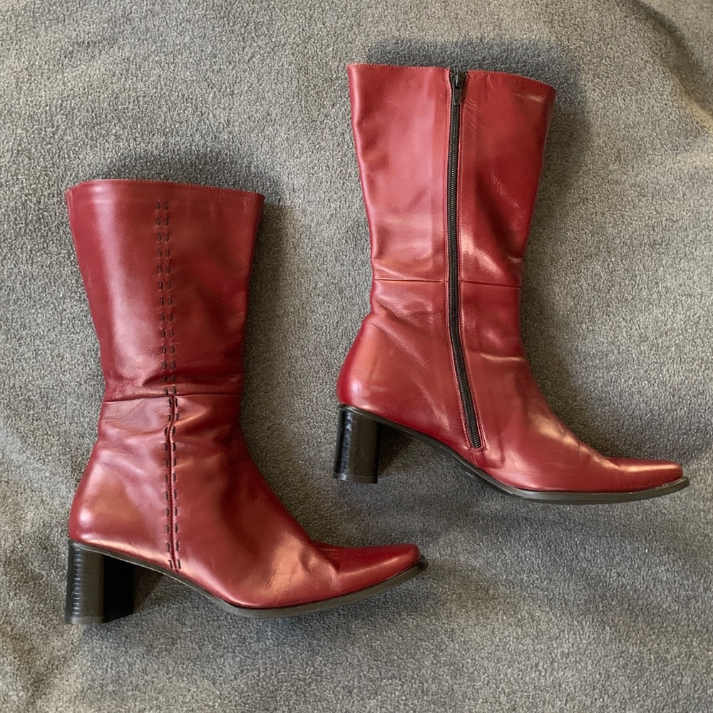 Burgundy OGGI leather boots, mid-calf height